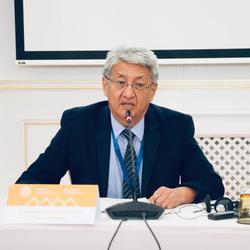 Алмазбек Акматалиев: “Эл аралык валюта фонду Кыргызстанга 170 миллион доллар бөлдү”