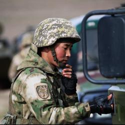 Кыргызстандын тынчтык орнотуучу аскерлери Казакстандан Бишкекке өз күчү менен кайтат