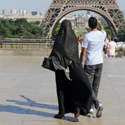 New York Times: Мусулмандар Франциядан кетип жатат