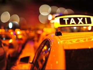 ВИДЕО: Кыргыз таксист 1 миллион рубльди ээсине кайтарып берди