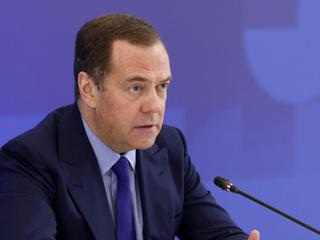 Медведев "Казакстан жасалма мамлекет" деген билдирүүсү боюнча үн катты