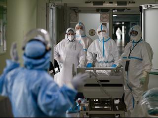 Вирусолог: Орусияда коронавирусту күнүнө 50 миң адам жуктурушу мүмкүн