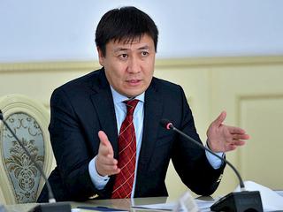 Билим берүү министри Алмазбек Бейшеналиев 2 айга камалды