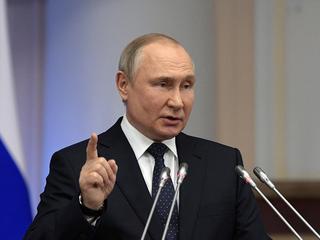 Путин Украинага жасалган ракеталык соккуларды Крым көпүрөсүнө жасалган чабуулга жооп деп атады