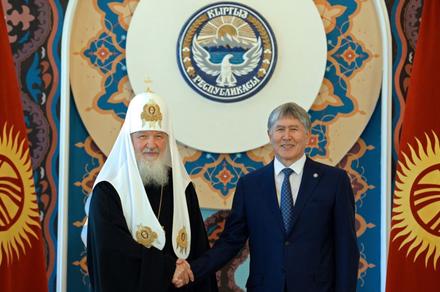 Атамбаев патриарх Кириллди кабыл алды