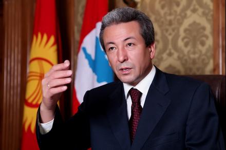 Адахан Мадумаров, «Бүтүн Кыргызстан» партиясынын лидери: «Кыргызстан бир кишинин, партиянын үстөмдүгү орногон саясый коррупцияга кабылды»