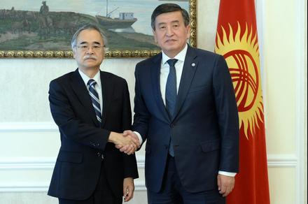 Президент Сооронбай Жээнбеков Япониянын Кыргызстандагы Элчиси Ёсихиро Ямамураны кабыл алды