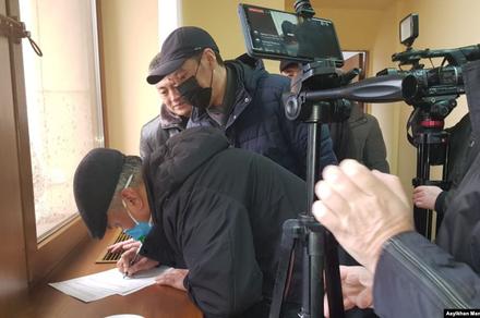 Алматыда активисттер Кытайдан азык-түлүк алып келүүгө тыюу салууну талап кылышты