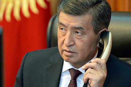 Президент Казакстандын Президенти Касым-Жомарт Токаев менен телефон аркылуу сүйлөштү