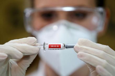 Казакстан: саламаттыгы чың кишилер COVID-19га каршы вакцинаны өздөрү сатып алышы керек