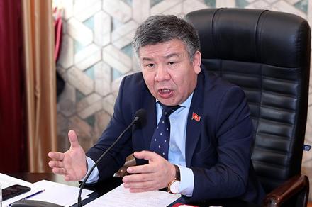 Алмамбет Шыкмаматов: «Камбар-Ата-1» ГЭСин Кыргызстан өзү кура албайт»