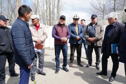 Айыл чарба министри Өзгөн районундагы “Алтын Дан” үрөн чарбасына барды