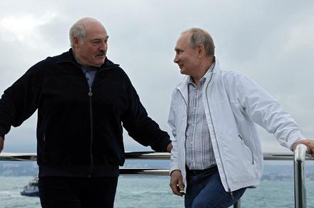 ВИДЕО - Лукашенко: "Биз Путин менен бир туугандайбыз"