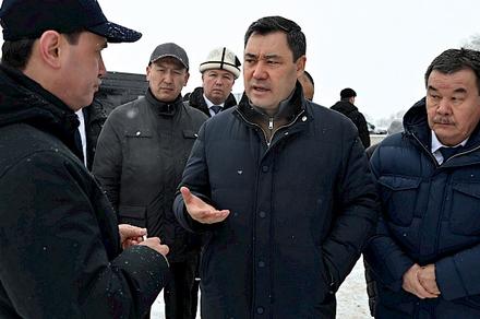 Президент Бишкек—Кара-Балта унаа жолун толук реконструкциялоону жыл аягына чейин бүтүрүүнү тапшырды