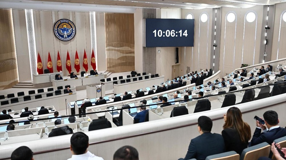 Порно жұлдыздар бір түсірілімнен қанша алады? Төтенше аналь