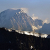 Лавина накрыла лыжников на курорте во французских Альпах