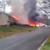 ВИДЕО - В сети появилось видео с места падения самолета на жилой дом в Джорджии