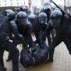ФОТО - Протесты в День Воли в Минске: более сотни задержанных
