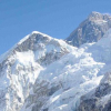 Эверест рекорддук санда альпинистти күтүүдө
