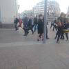 Москвада полиция кызматкерлеринин ыр окуп жаткан 9 жашар баланы кармап кетиши социалдык тармактарда сынга алынууда