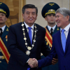 Кыргыз Республикасынын президенти Сооронбай Жээнбековго, баардык бийлик бутактарына мигранттар КАЙРЫЛУУ жасады