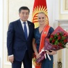 Президент Сооронбай Жээнбеков дүйнө чемпиону Валентина Шевченко менен жолугушту
