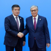 Президент Сооронбай Жээнбеков Касым-Жомарт Токаевди Казакстандын Президентин шайлоодогу жеңиши менен куттуктады