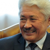 Турсунбек Акун: "Атамбаев кыргыз элин кытыгылап жатат"