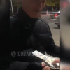 ВИДЕО - Бишкекте 2000ден ашык доллар таап алган бала акчанын ээсинен кайра доллар менен сыйлык алды