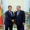 Президент Таджикистана Эмомали Рахмон поздравил Президента Сооронбая Жээнбекова с днем рождения