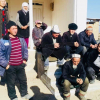 Вице-премьер-министр Жеңиш Разаков жана топографиялык топтун мүчөлөрү Баткен облусунун чектеш айылдарынын жашоочулары менен жолугушууларды өткөрүшүүдө