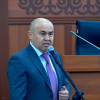 Алтынбек Сулайманов: Өкмөт президент менен парламенттин органына чабуул жасап жатат