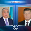 Президент Сооронбай Жээнбеков Казакстандын президенти Касым-Жомарт Токаев менен телефон аркылуу сүйлөштү