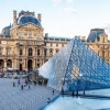Париждеги Лувр музейи төрт айлык карантинден кийин кайра ачылды