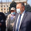 ТҮЗ ЭФИР - Мэриянын алдына Балбак Түлөбаевдин мэр болушуна нааразы болгон тарап митингге чыкты