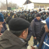 В Баткене проходит митинг с требованием освободить задержанных в Таджикистане