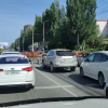 ВИДЕО - Бишкектин чок ортосунда жылкылар оттоп жүрөт