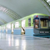 ВИДЕО - В ташкентском метро девушка пыталась броситься под поезд
