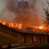 ВИДЕО - В Москве крупный пожар - горят военные казармы