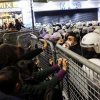 ВИДЕО - На митинге в Турции против протестующих женщин применили слезоточивый газ