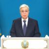 Токаевдин элге кайрылуусу: “Бейбаштар аскерлерди сабап, жылаңачтап-шылдыңдап, аялдарды зордуктап, дүкөн тоноп жатат”