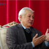 ВИДЕО - Турсунбек Акун: «Назарбаев башка президенттердей мигранттарды тентиткен жок»