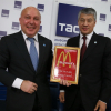The Bell: Назарбаевдин камактагы тууганы Орусиядагы McDonald's бизнесин сатып алышы мүмкүн