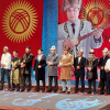 ВИДЕО - В Бишкеке завершился кыргызско-казахский айтыш. Кому достался приз — 3 миллиона сомов?