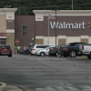 В США вооруженный мужчина открыл огонь в магазине Walmart