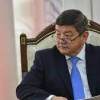 9 депутатов выступили за отставку Акылбека Жапарова