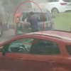 ВИДЕО - Мужчина спас девочку из горящей машины
