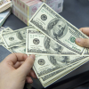 Нацбанк Кыргызстана разрешил банкам вывоз наличных долларов