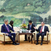 Премьер Госсовета КНР Ли Цян встретился в Пекине с посланником США
