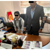 Бишкекте дагы бир мектептин директору пара менен кармалды